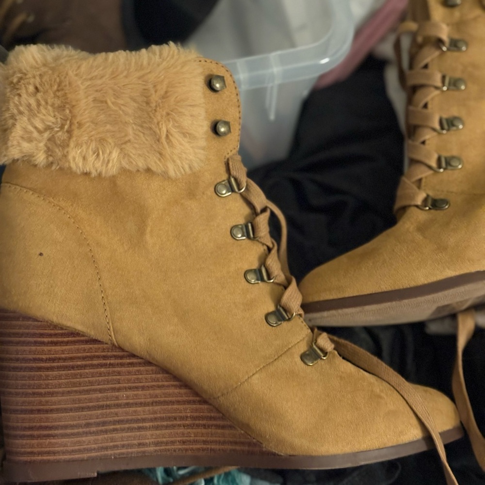 Women's Faux Fur Lace-Up Wedge Boot in Camel